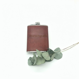 Flachmann aus braunem Leder "Wunschdesign"