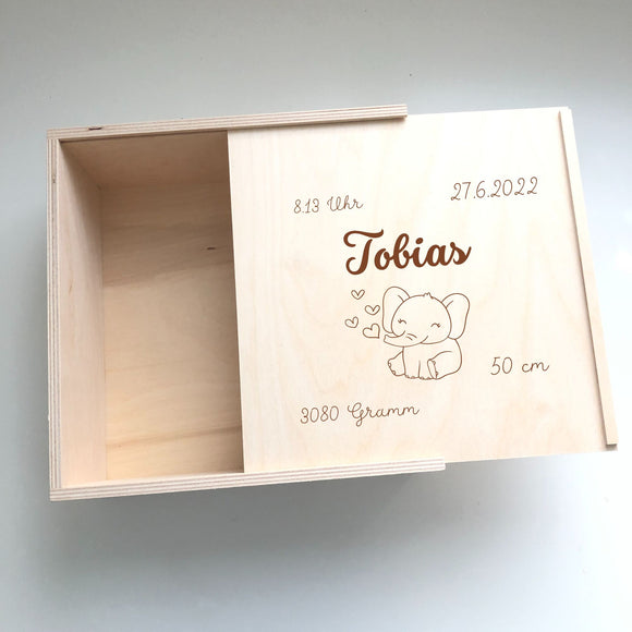 Erinnerungsbox quadratisch mit Schiebedeckel lasergraviert, Holzbox, Schatzkiste für Kinder,